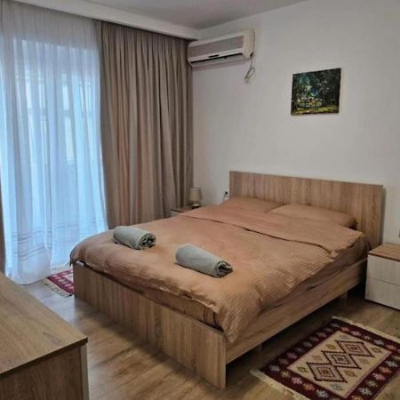 Kalpazo Myslym Shyri Tirana Apartment Ngoại thất bức ảnh